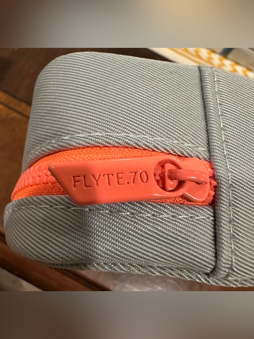 Flyte 70 6 Pc Set w/3 Blush, Highlighter, EyeShadow & Cosmetic Case NEW in Boxes - Picture 10 of 11